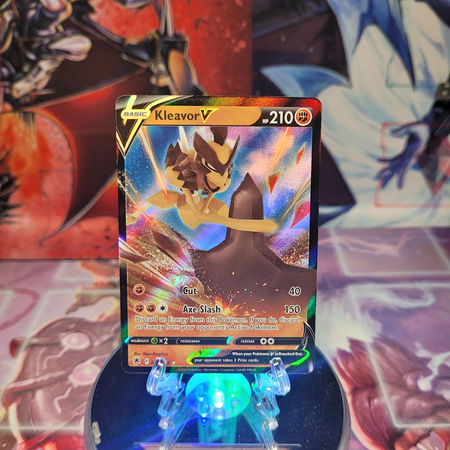 An Ultra Rare "Kleavor V" (087/189) card from the Pokemon Set: Astral Radiance.