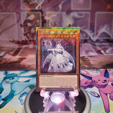 A Platinum Secret Rare "Lovely Labrynth of the Silver Castle" card from the Yugioh Set: Quarter Century Stampede (RA04).