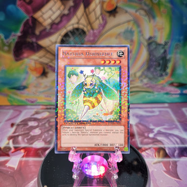 A Duel Terminal Rare "Naturia Horneedle" card from the Yugioh Set: Duel Terminal 3 (DT03).